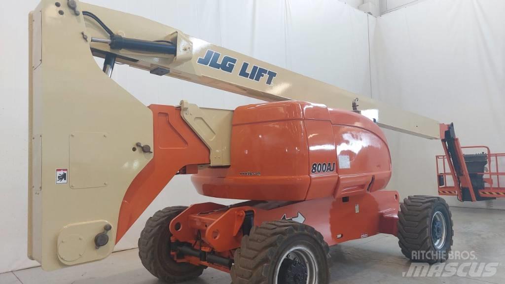 JLG 800 AJ 曲臂高空工作平台