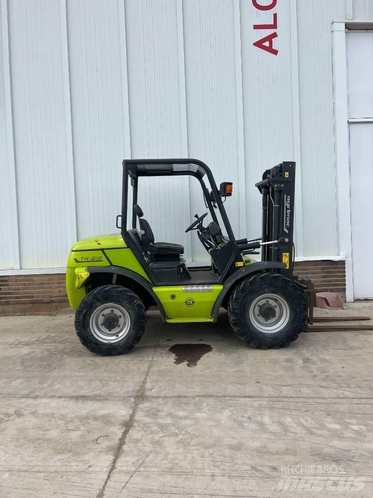 Agrimac TH210 伸缩臂叉装车|叉装车