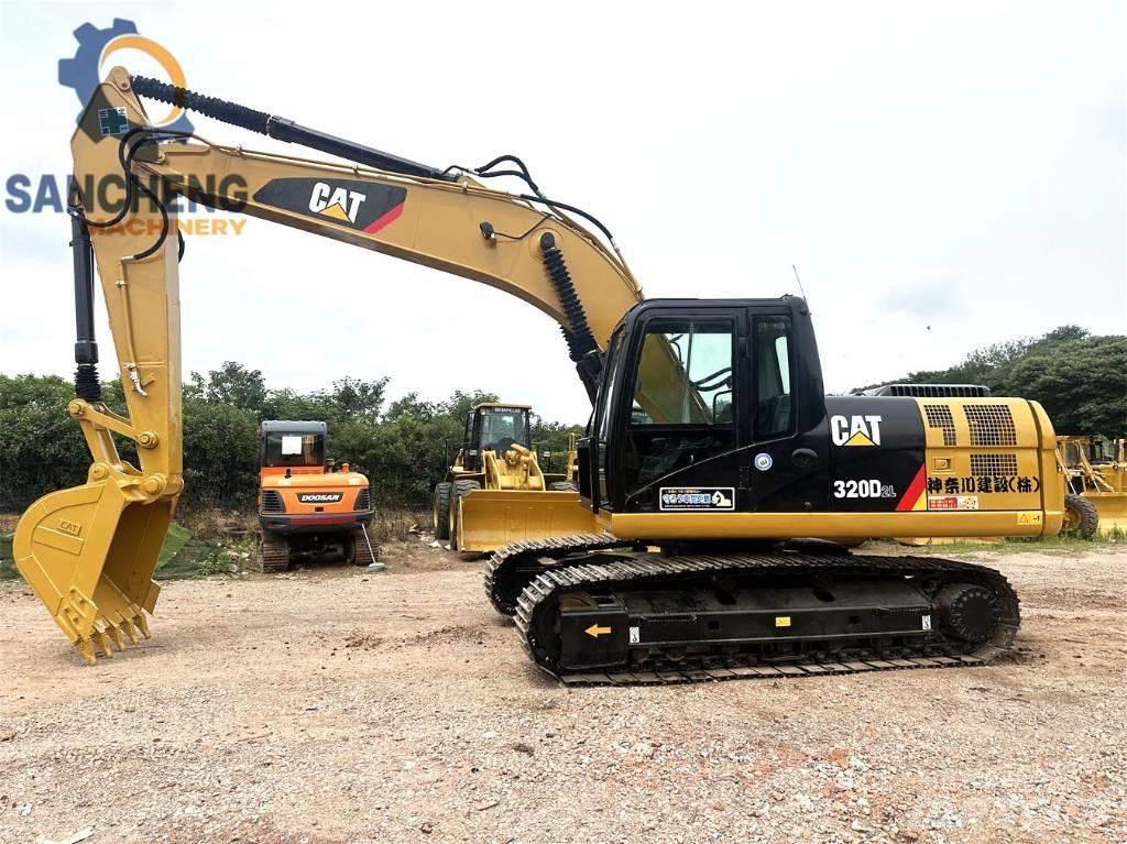 CAT 320 D2L 履带挖掘机
