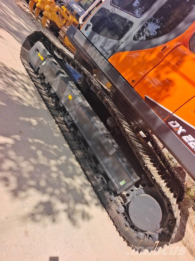Doosan DX 225LC-9C 履带挖掘机