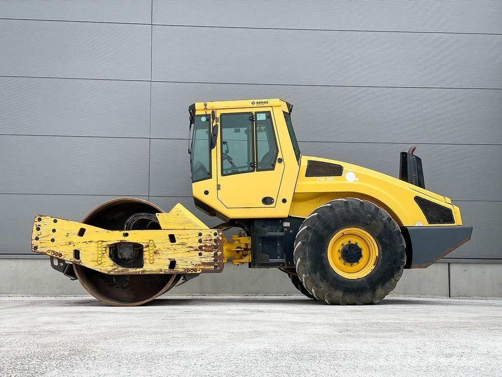 Bomag BW 216 DH-4i 单轮压路机