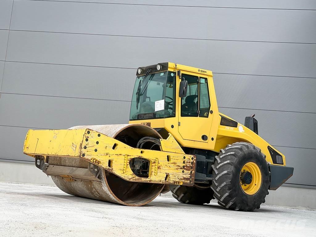 Bomag BW 216 DH-4i 单轮压路机