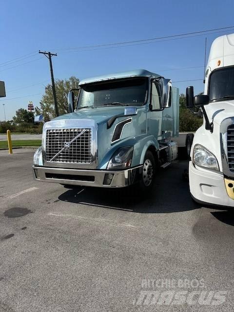 Volvo VNL 430 牵引车