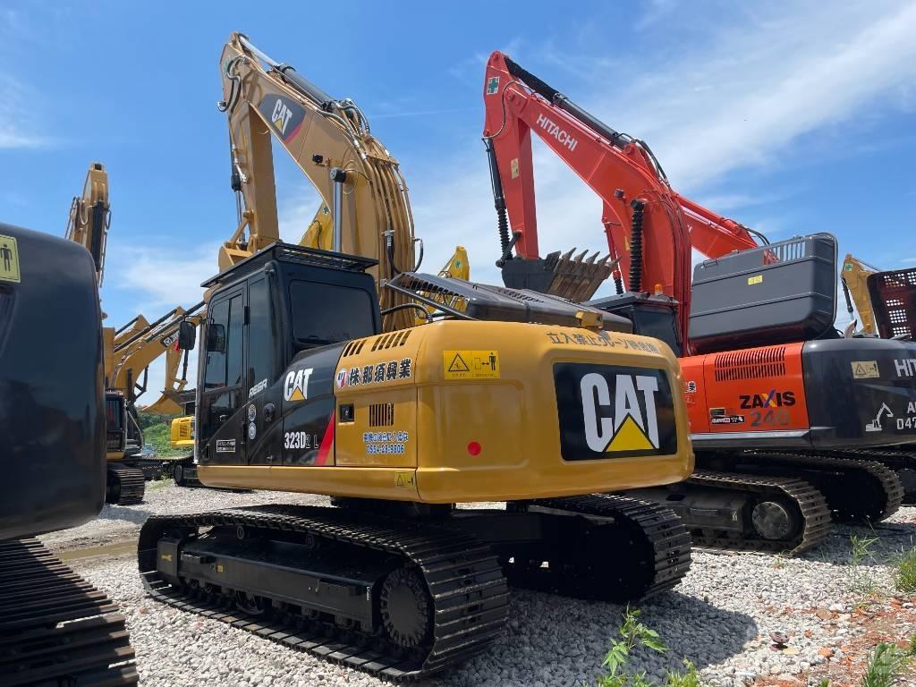 CAT 323D2 履带挖掘机