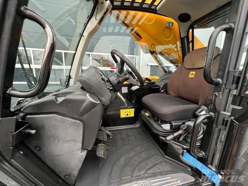 JCB 541-70 Agri Plus 伸缩臂叉装车|叉装车