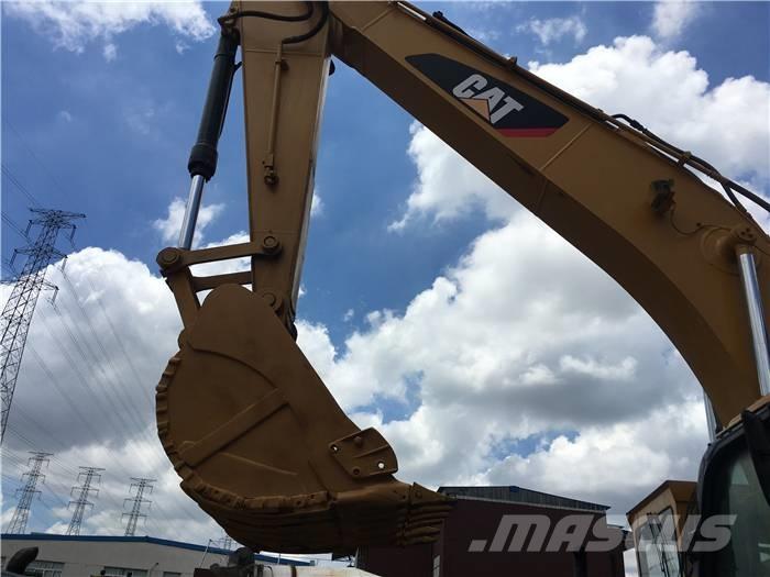 CAT 320 D 履带挖掘机