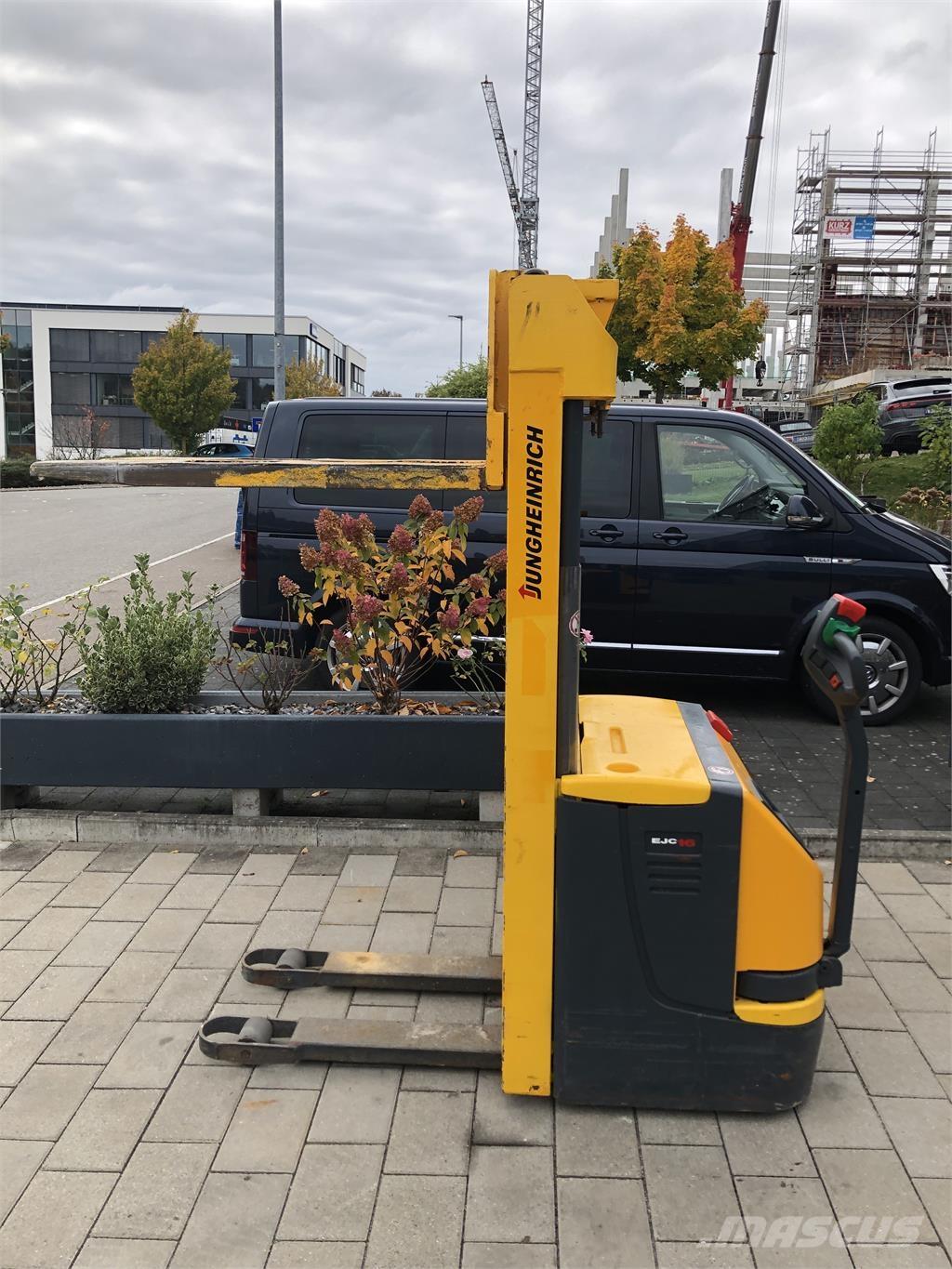 Jungheinrich EJC16 行走式堆垛机