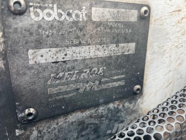 Bobcat 743 滑移装载机