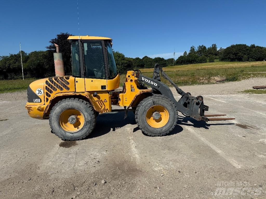 Volvo L 45 B 轮式装载机