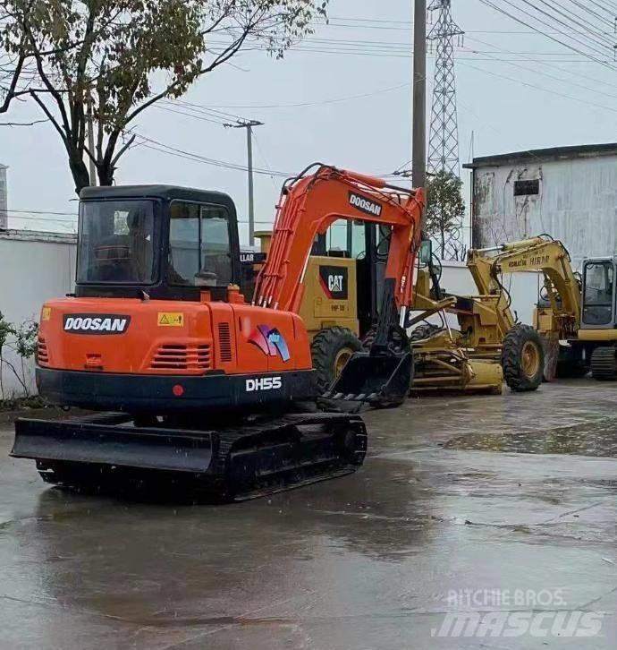 Doosan DH 55 小型挖掘机