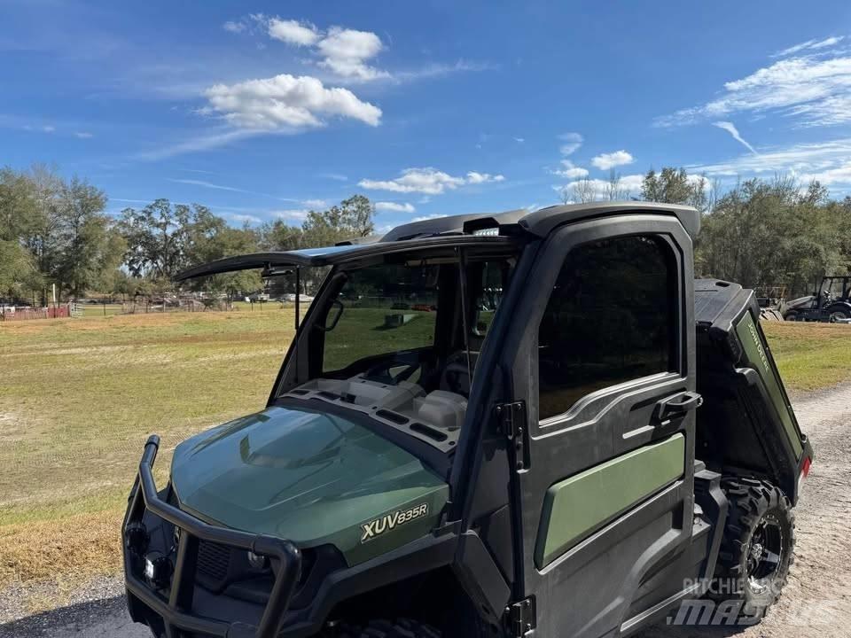 John Deere XUV835R 全地形车