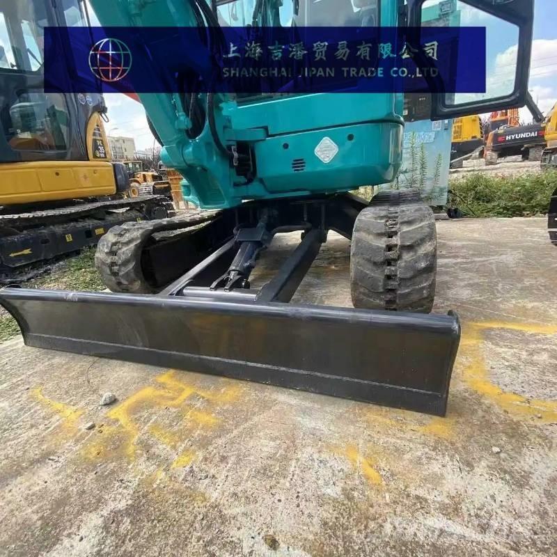 Kubota U 35 小型挖掘机