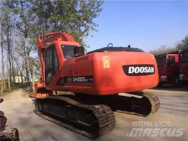 Doosan DH225 履带挖掘机
