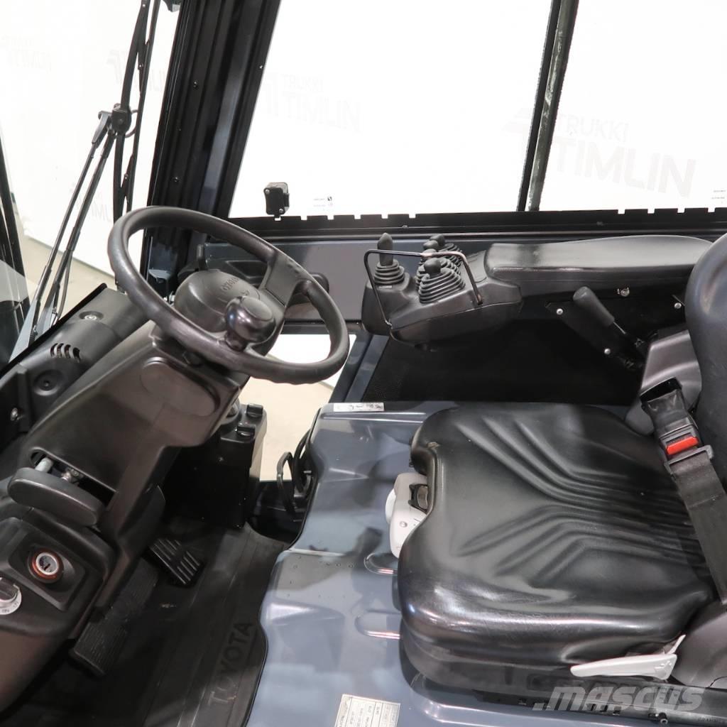 Toyota 8FBE18T 电动叉车