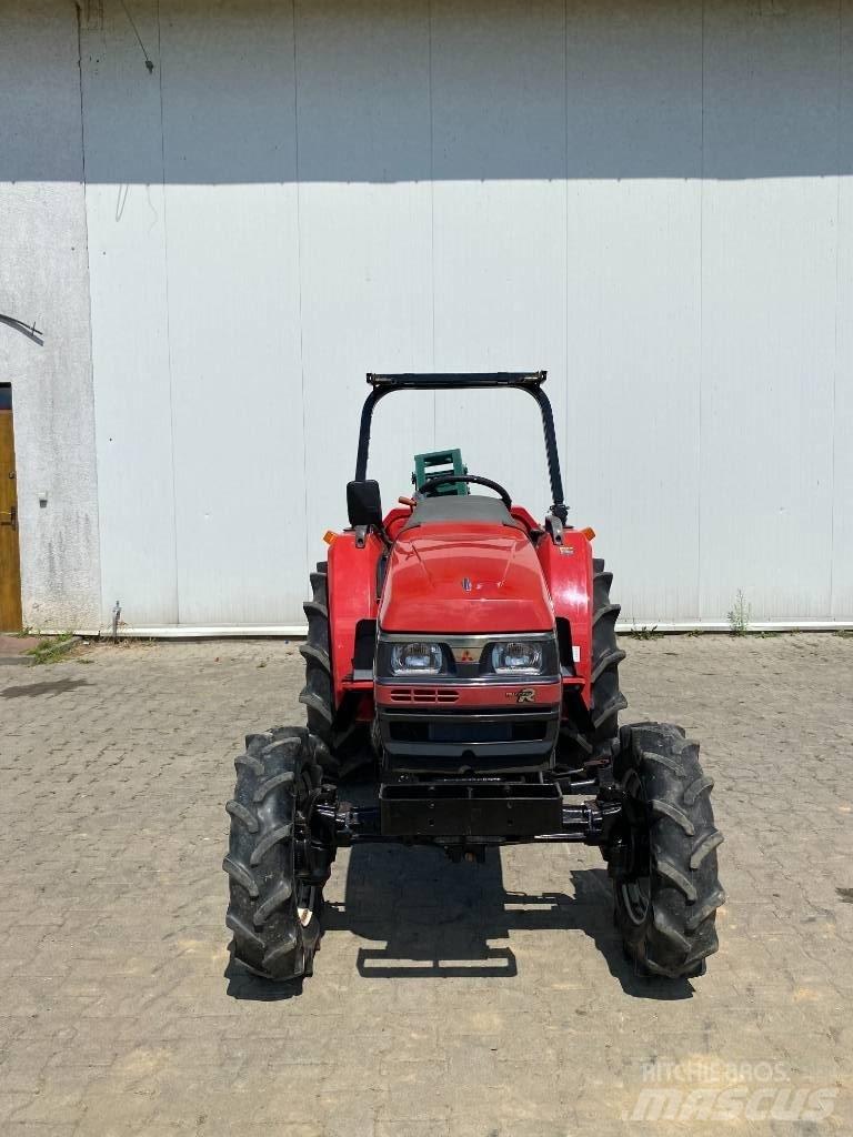 Mitsubishi MTR300 小型拖拉机