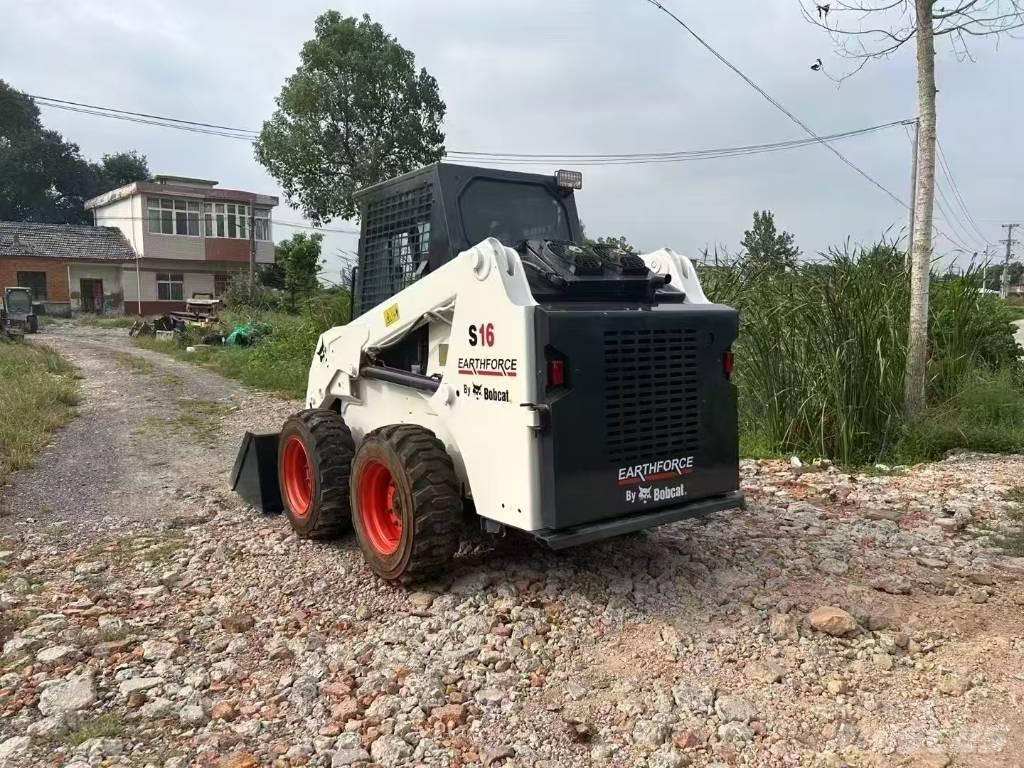 Bobcat S 16 滑移装载机