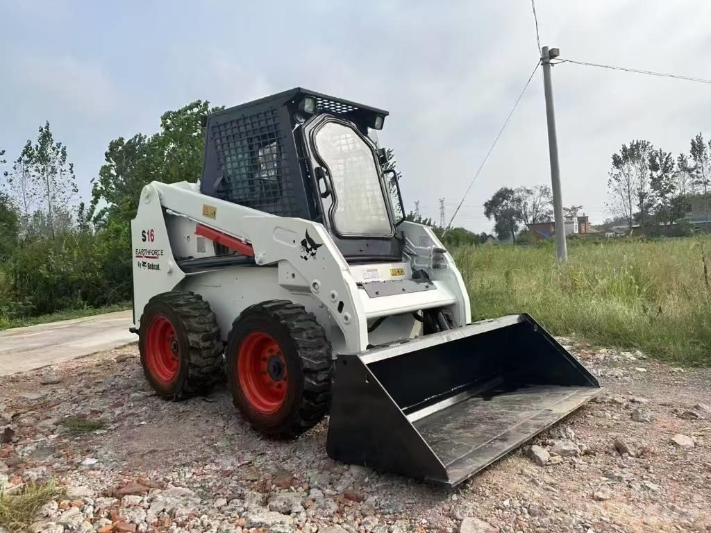 Bobcat S 16 滑移装载机