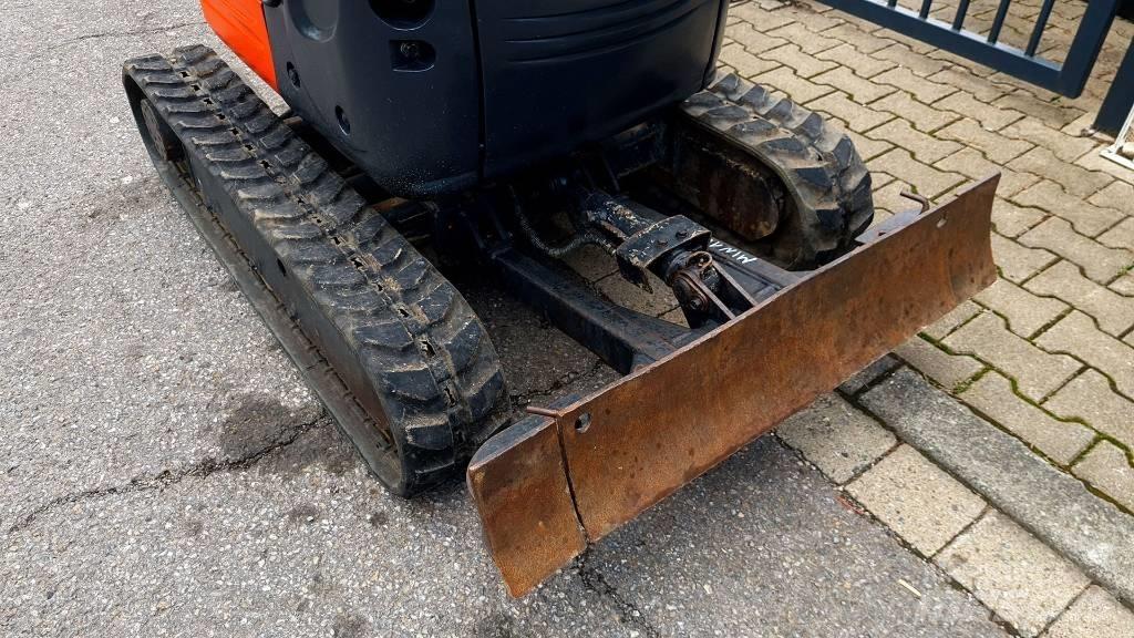Kubota U 10-3 小型挖掘机