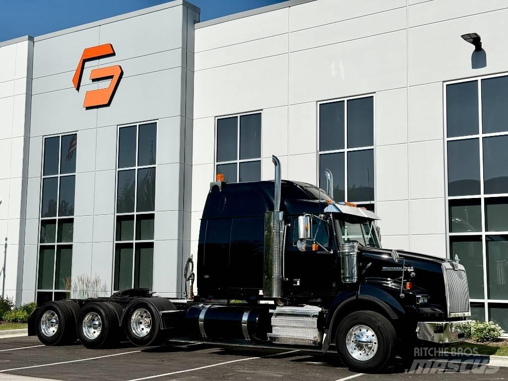 Western Star 4900 牵引车