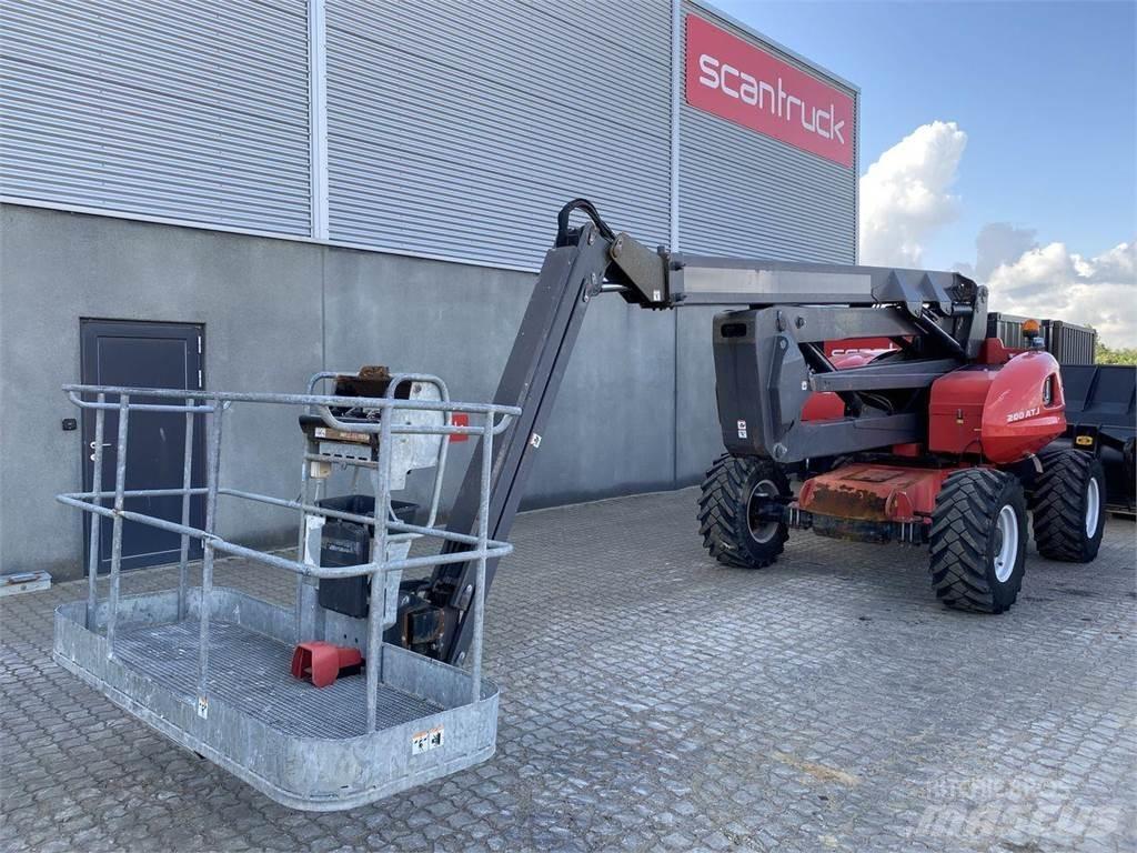Manitou 200ATJ RC 曲臂高空工作平台