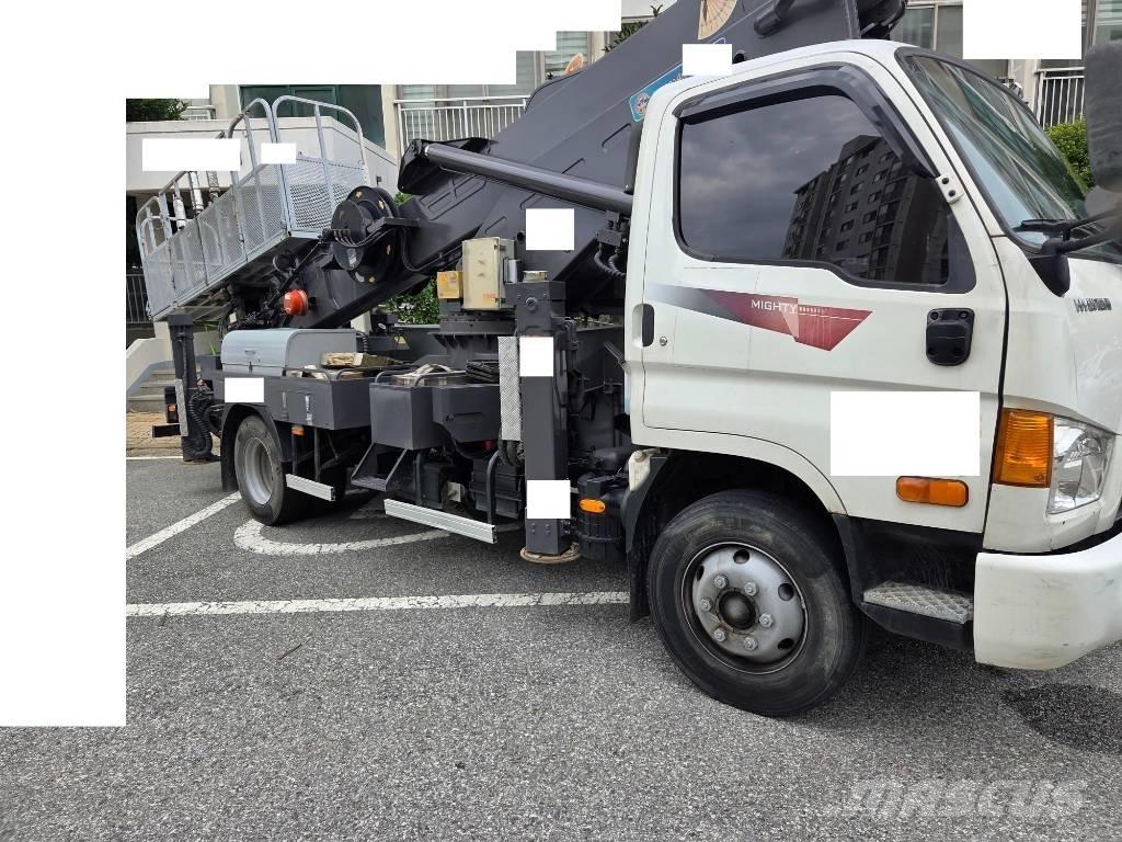 Horyong sky280 车载式高空作业车