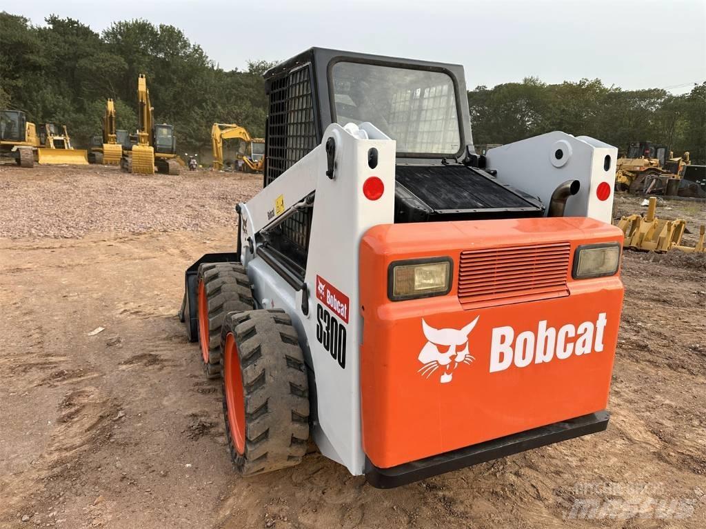 Bobcat S300 滑移装载机