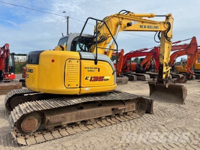 New Holland E 135 SR 履带挖掘机
