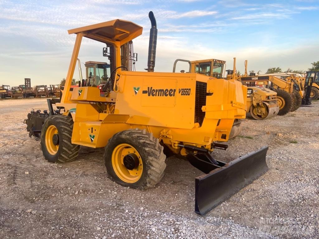 Vermeer V8550 挖沟机