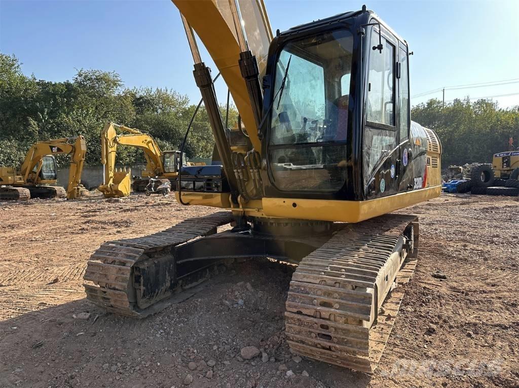 CAT 320D 履带挖掘机