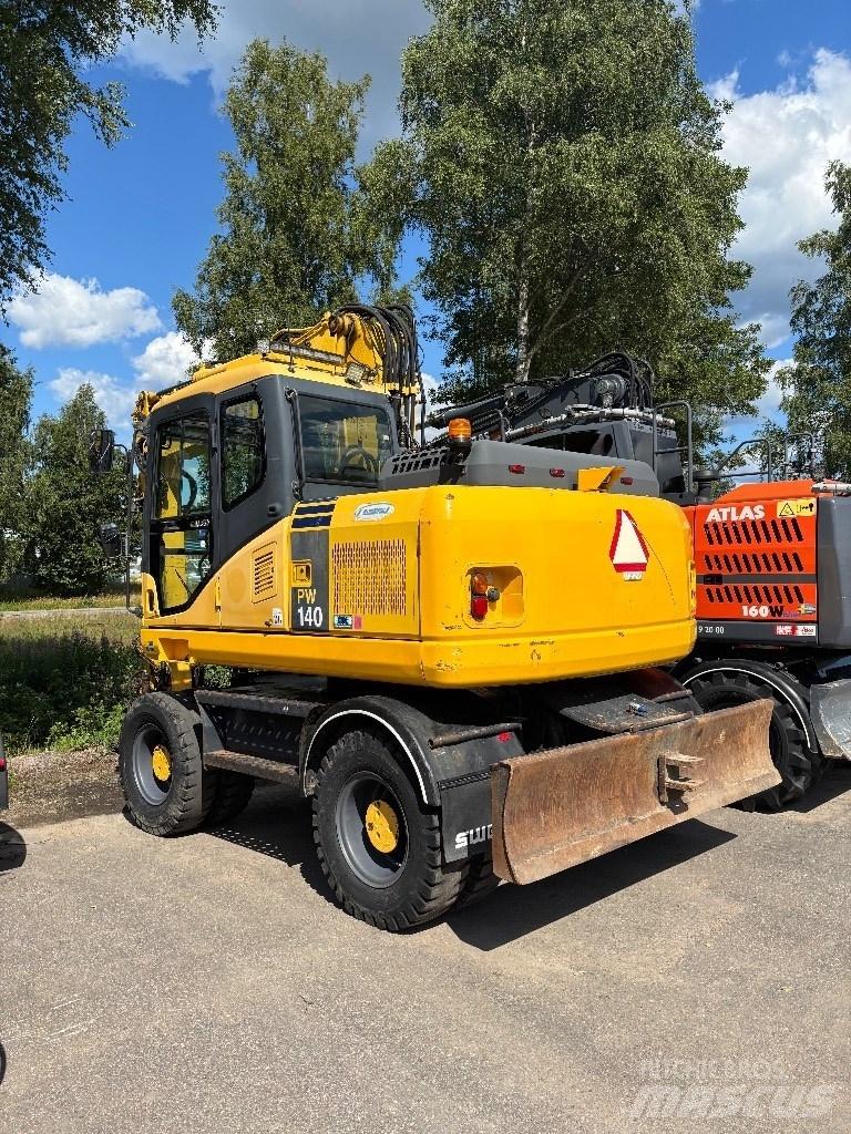 Komatsu PW 140-7 轮式挖掘机