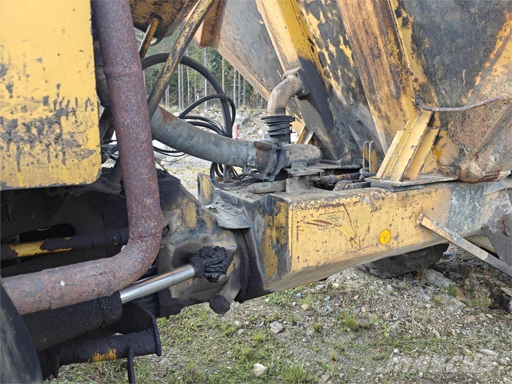 Volvo BM 861 铰接式自卸车