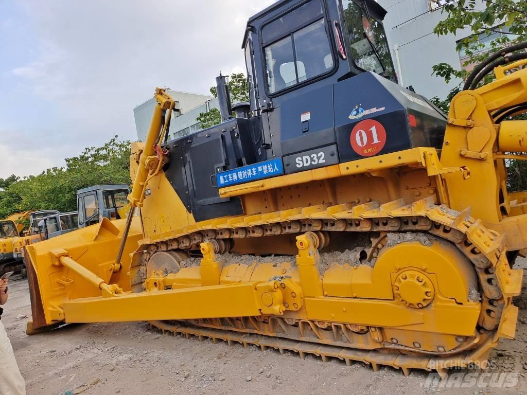 Shantui SD 32 履带式推土机