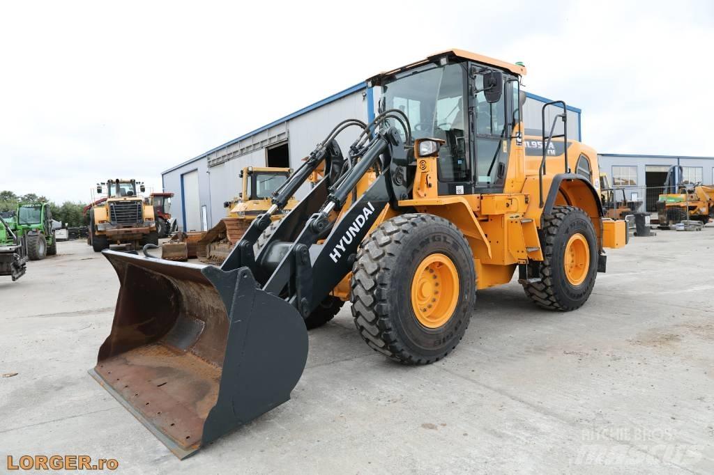 Hyundai HL 955 A 轮式装载机