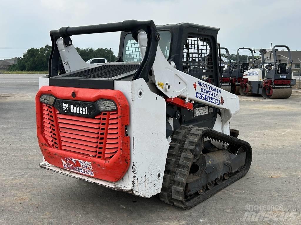 Bobcat T64 滑移装载机