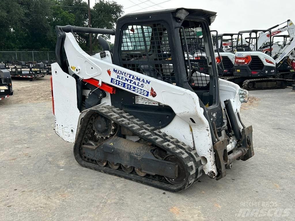 Bobcat T64 滑移装载机