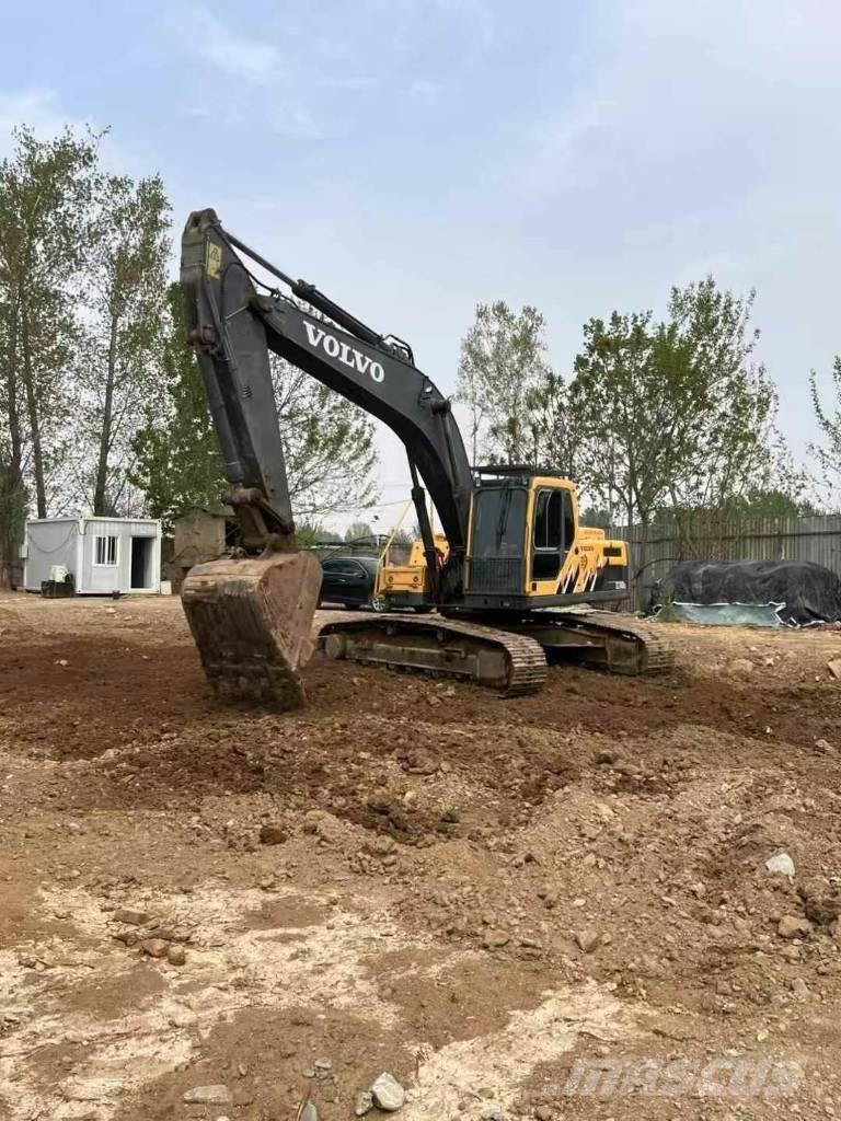Volvo ec240d 履带挖掘机