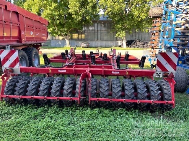 Horsch Tiger 4 AS 凿犁