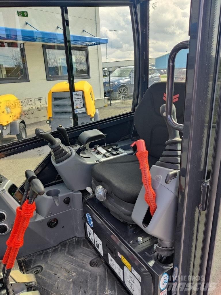 Yanmar SV17-VT 小型挖掘机