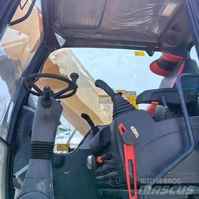 Hyundai 210WVS 轮式挖掘机