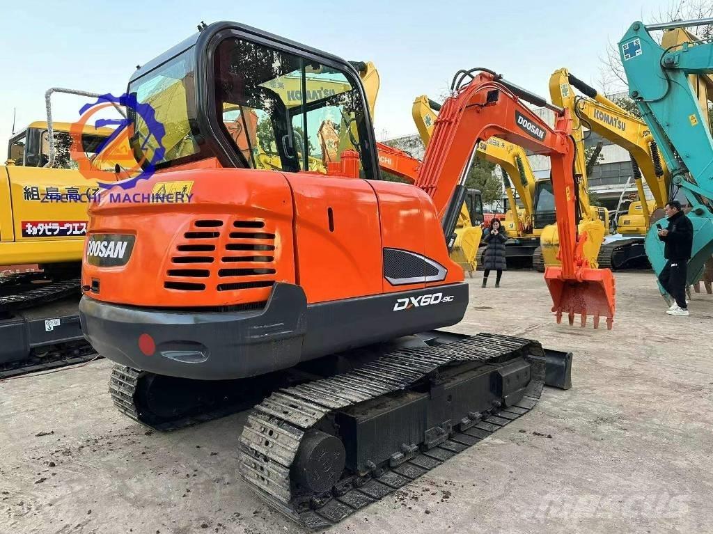 Doosan DX 60 小型挖掘机