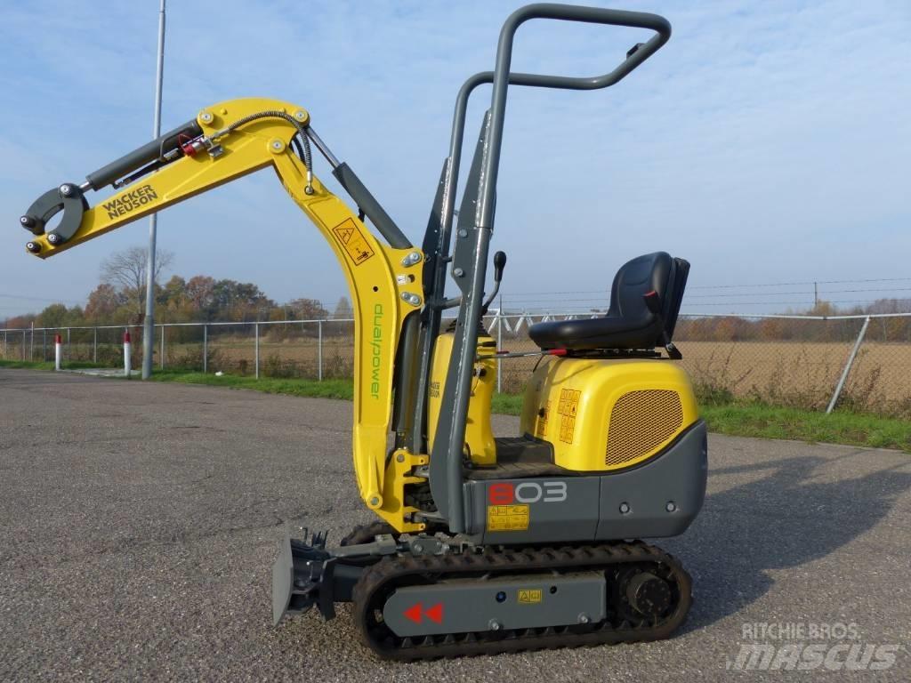 Wacker Neuson 803 小型挖掘机