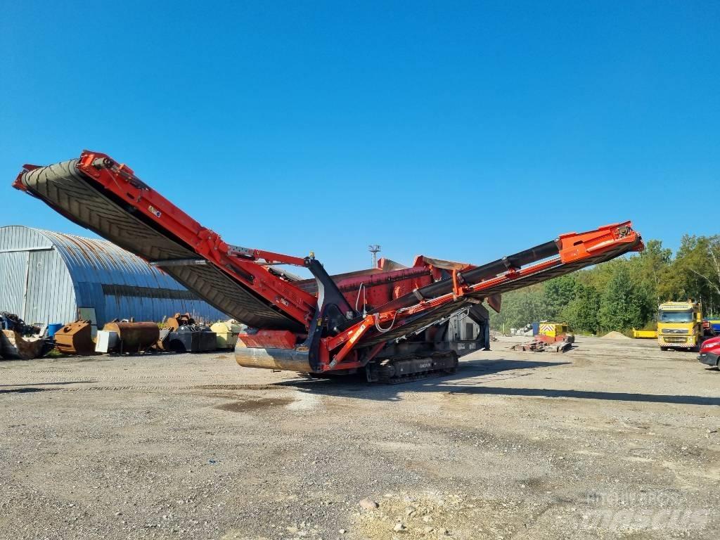 Sandvik QE 441 移动式筛分机