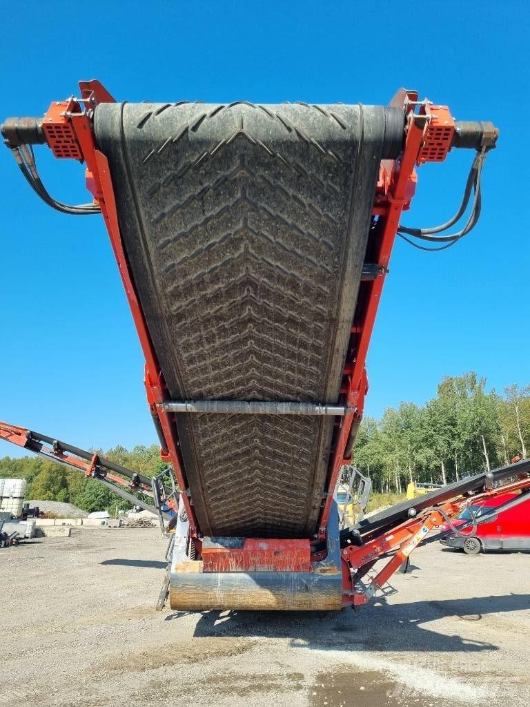 Sandvik QE 441 移动式筛分机