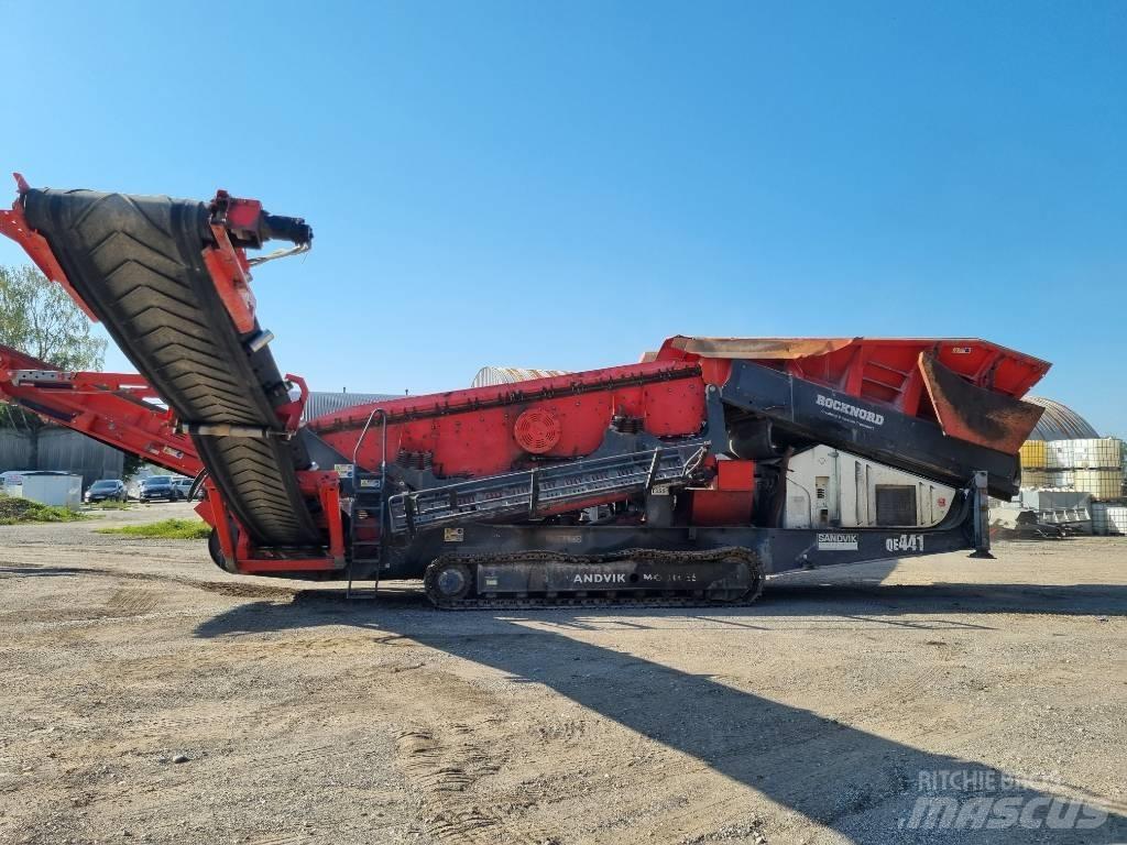 Sandvik QE 441 移动式筛分机