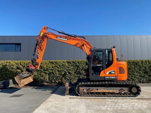 Hitachi 140W-5B 轮式挖掘机