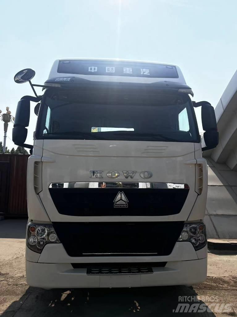 Sinotruk T7H 牵引车