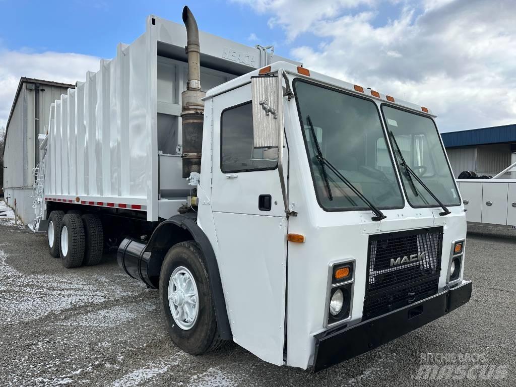 Mack LE613 垃圾车