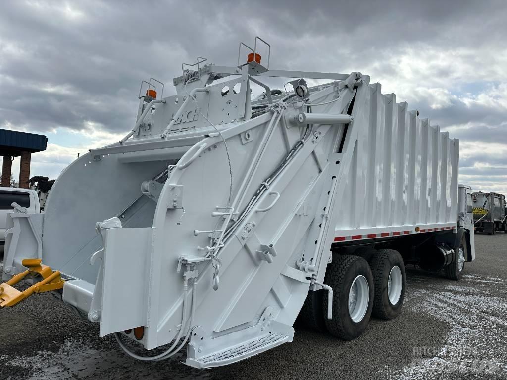 Mack LE613 垃圾车