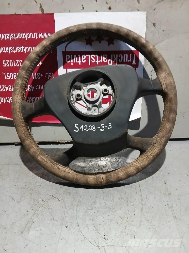 Scania P 94   1487519 驾驶室与内部