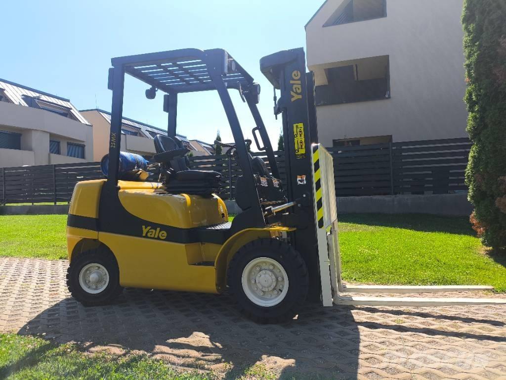 Yale GLP 25 天然气叉车